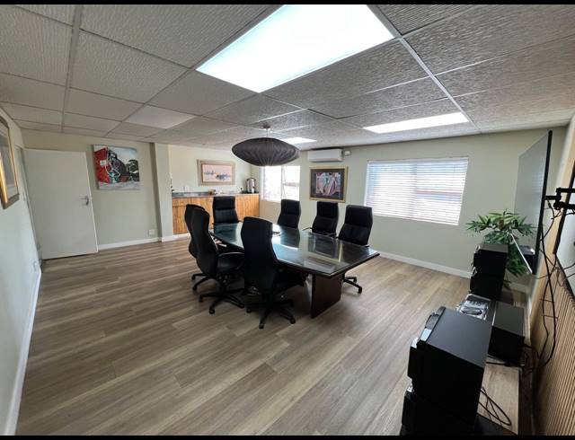 369M² OFFICE TO LET IN STRIJDOMPARK